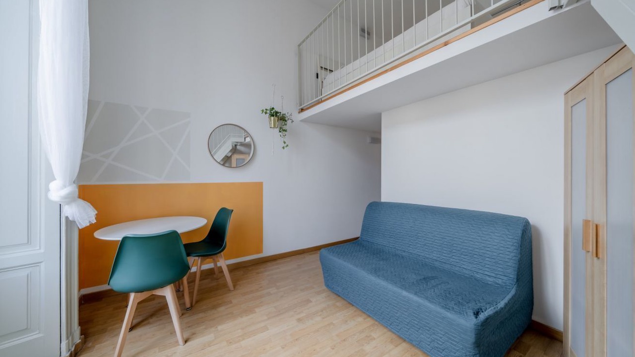 Photo of Livingroom in Magenta