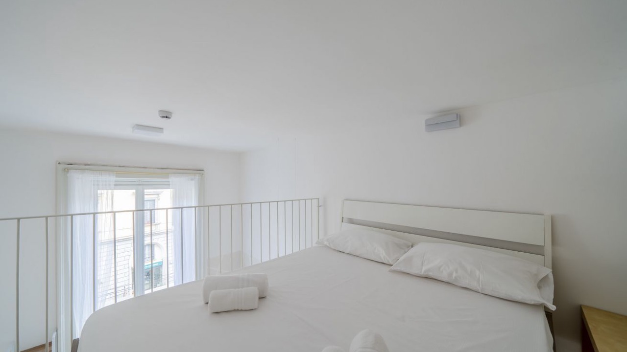 Photo of Bedroom in Magenta