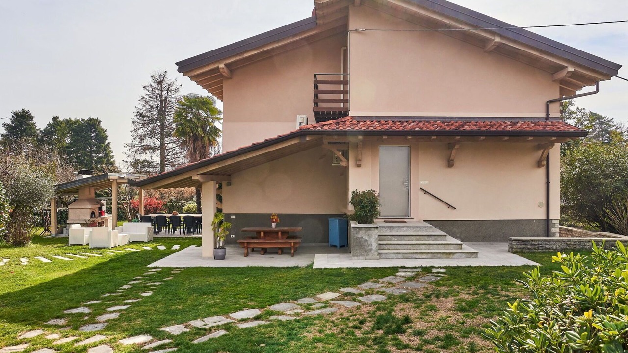 Photo of Others in Besozzo