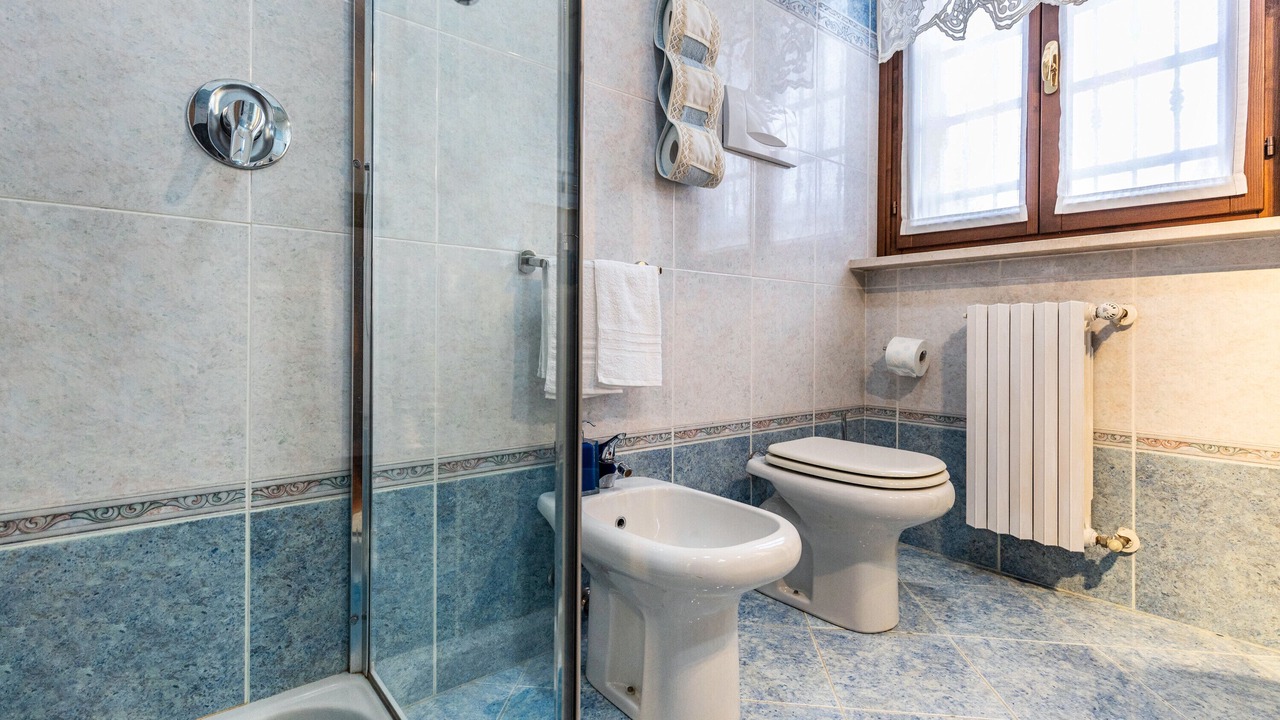 Photo of Bathroom in Lugana