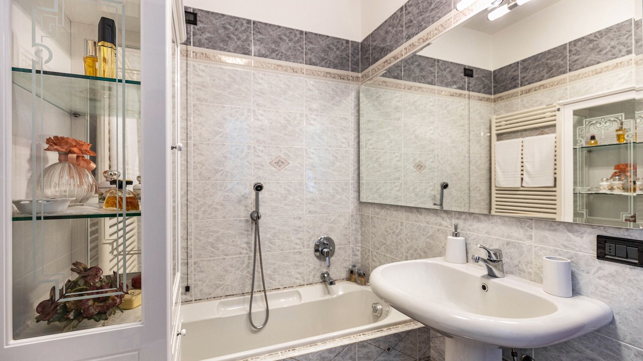 Photo of Bathroom in Lugana