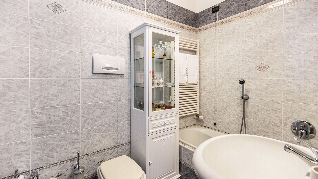 Photo of Bathroom in Lugana