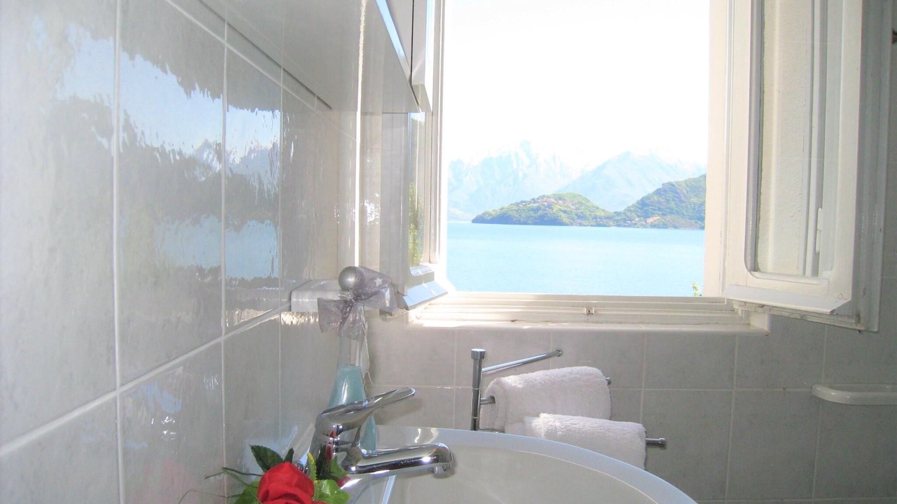 Photo of Bathroom in Calozzo