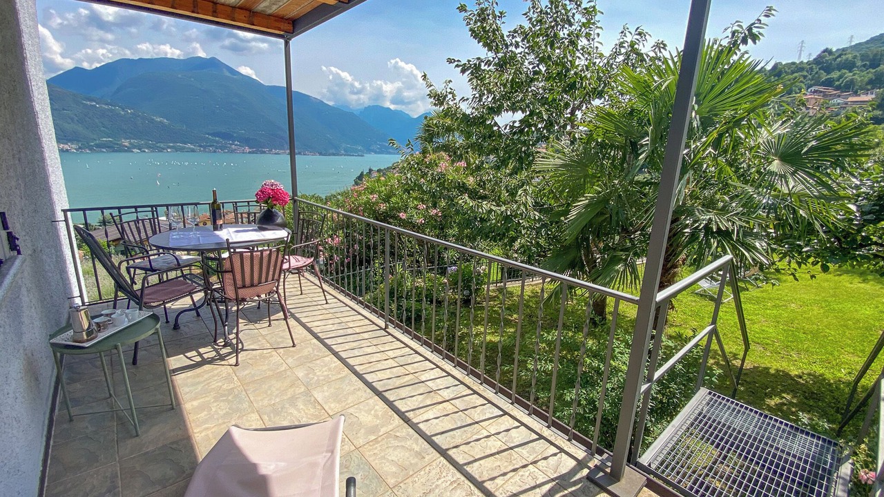 Photo of Patio Balcony in Calozzo