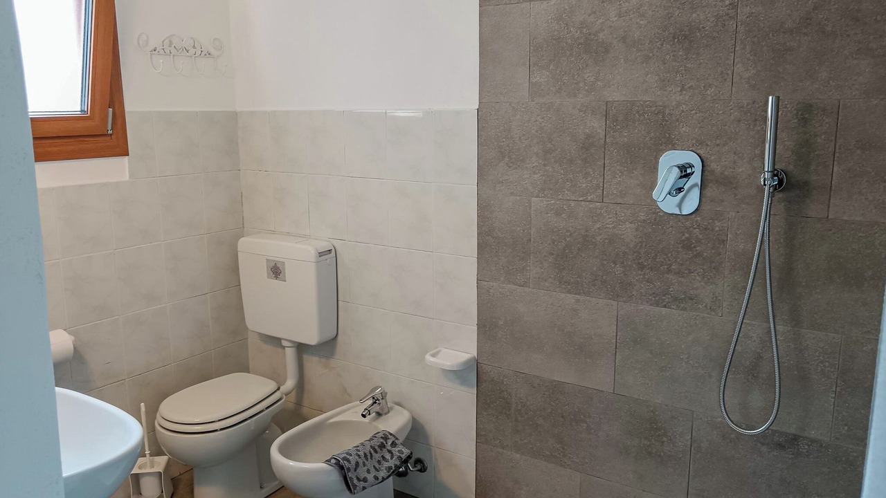 Photo of Bathroom in Calozzo