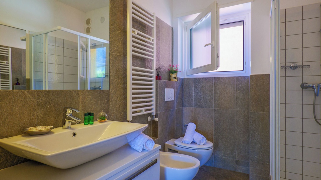 Photo of Bathroom in Colico Piano