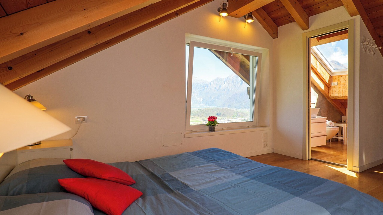 Photo of Bedroom in Colico Piano