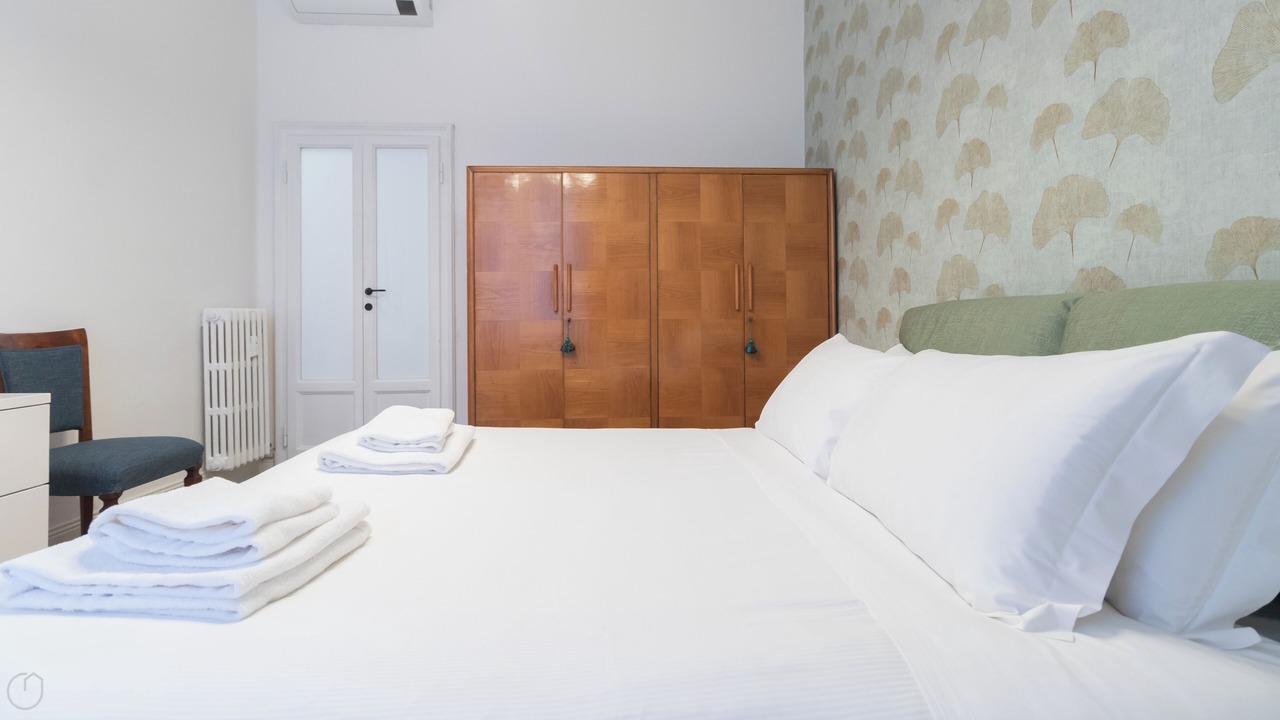 Photo of Bedroom in Magenta
