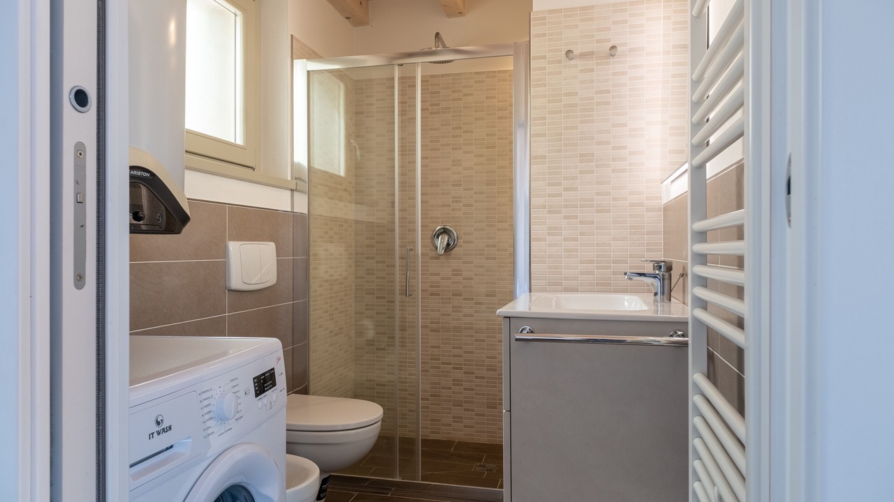 Photo of Bathroom in Plassi