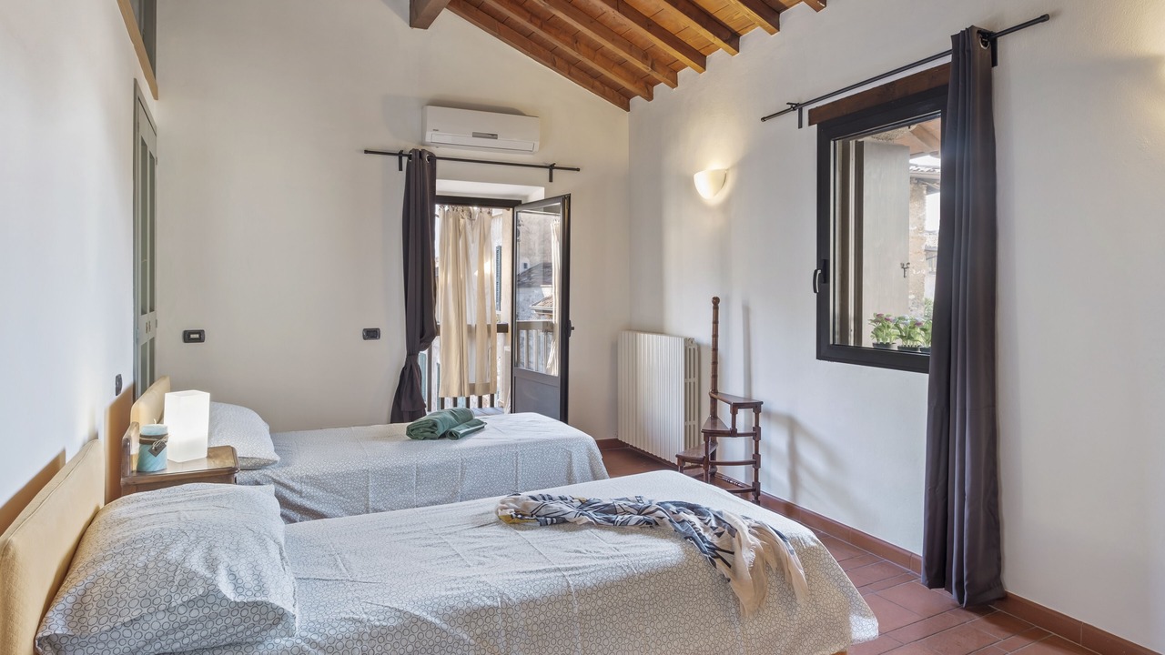Photo of Bedroom in Iseo