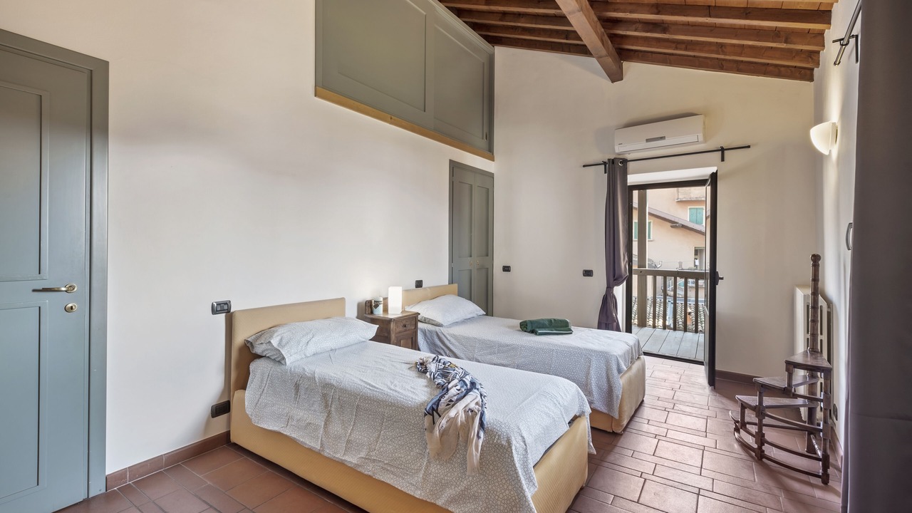 Photo of Bedroom in Iseo
