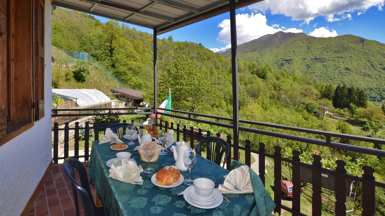 Photo of Patio Balcony in Esino Lario