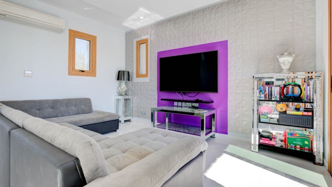 Photo of Livingroom in Reno