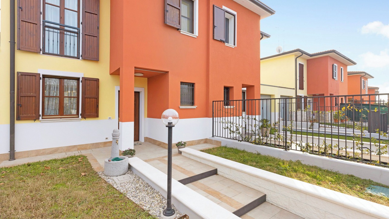 Photo of Outdoor in Mantua