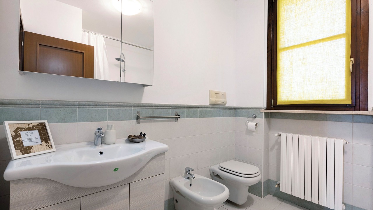 Photo of Bathroom in Mantua