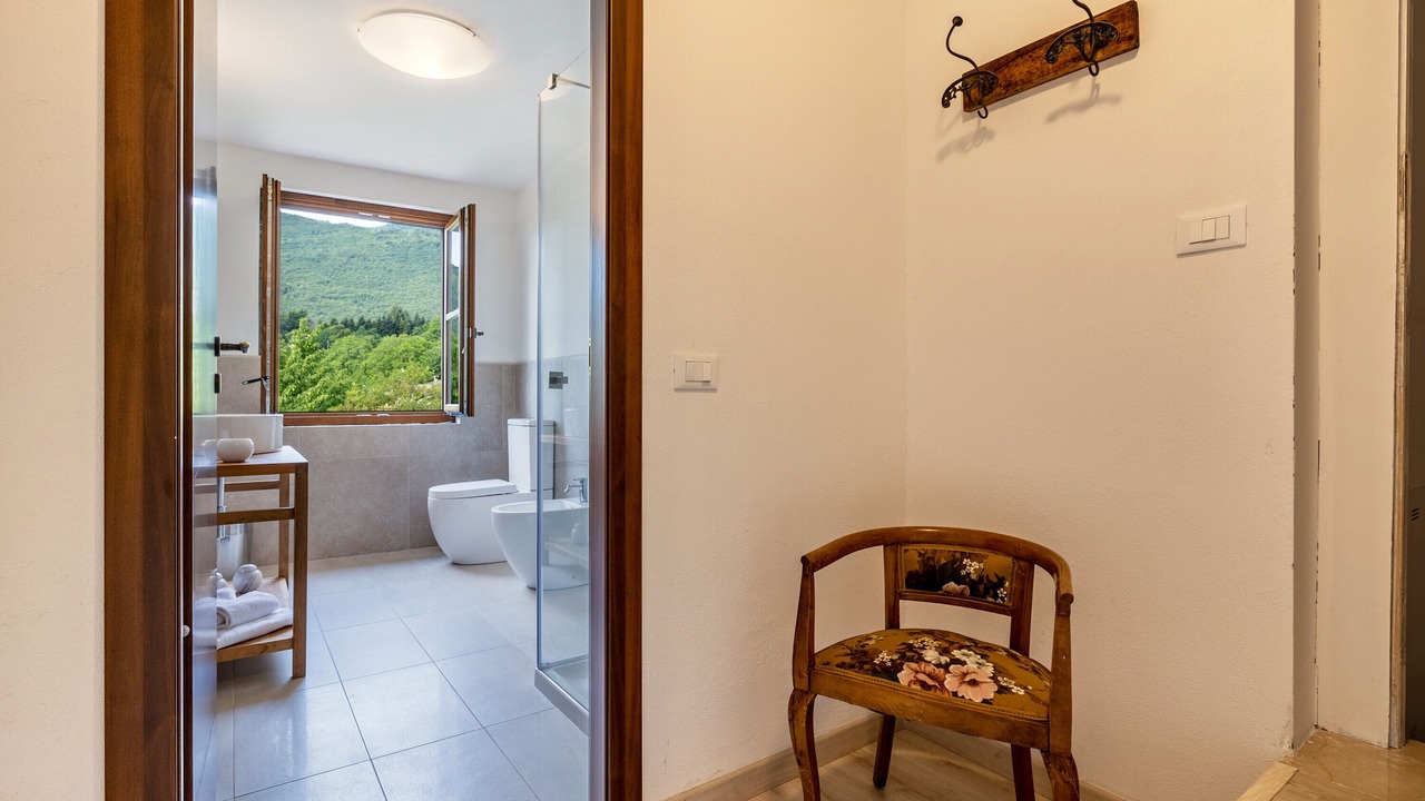 Photo of Bathroom in Aer