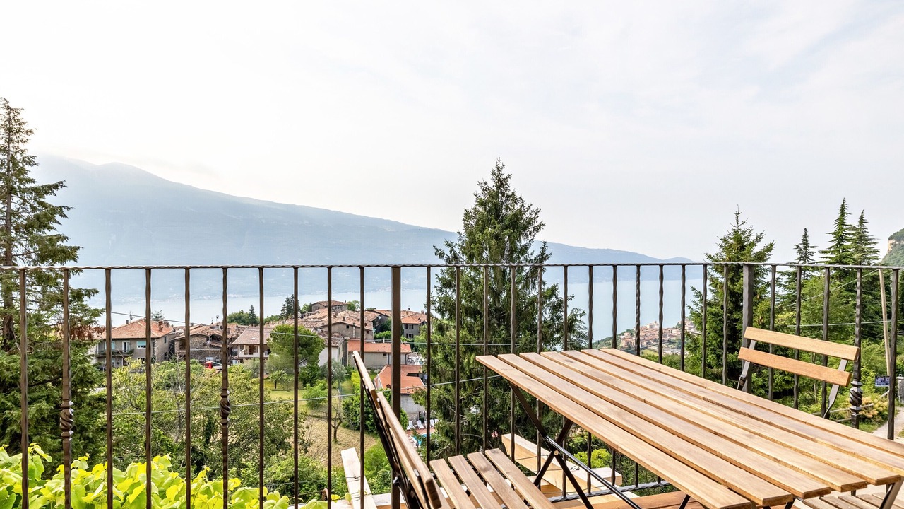 Photo of Outdoor in Aer