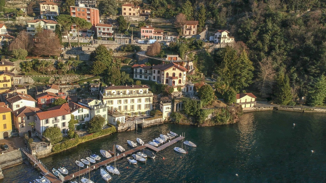 Photo of Others in Torno