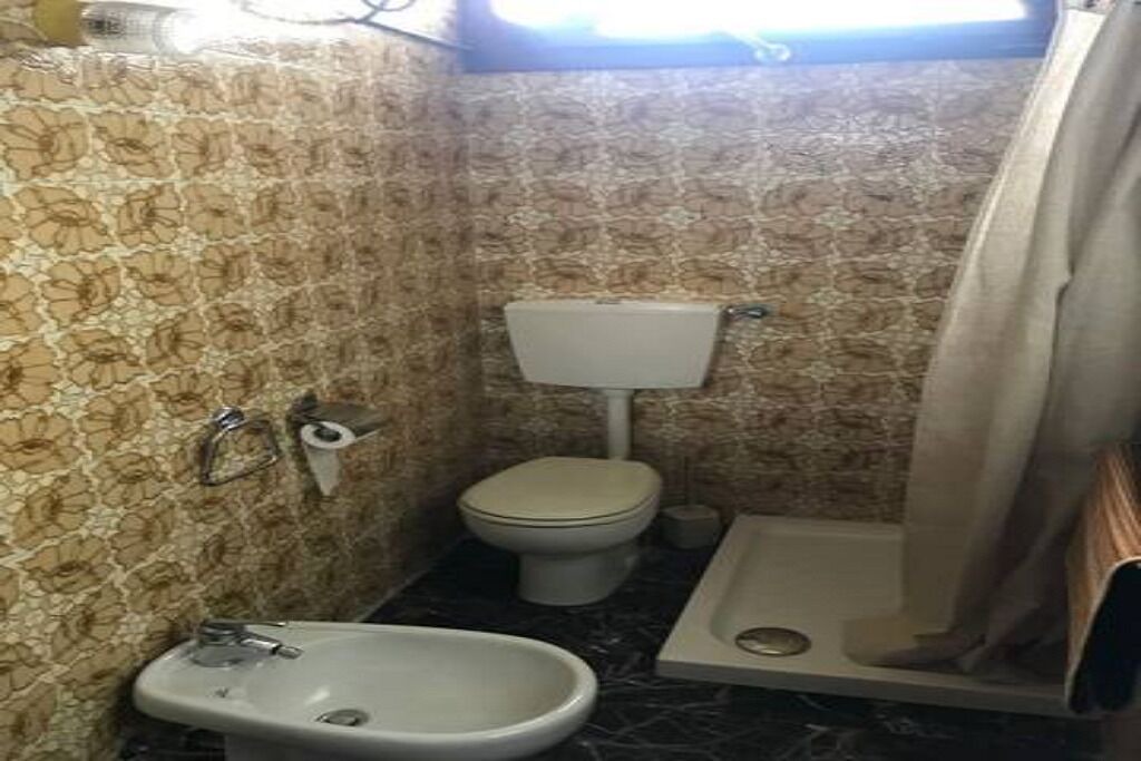 Photo of Bathroom in Pigra