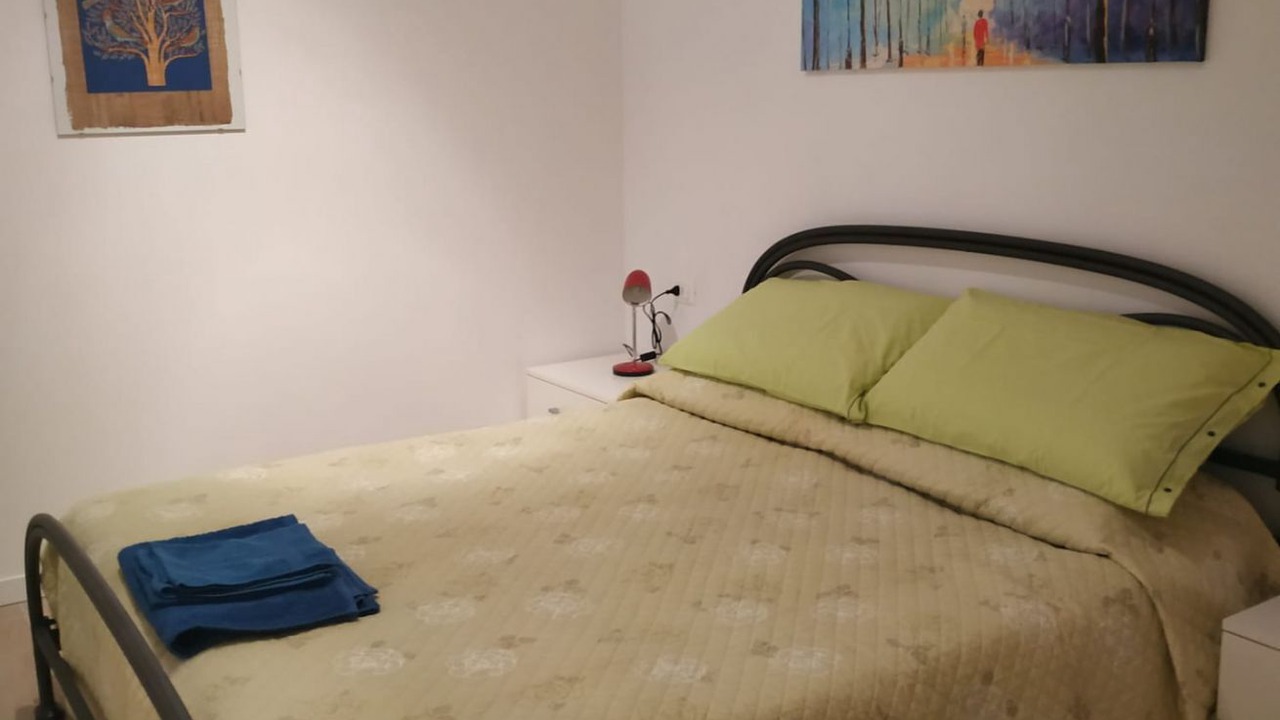 Photo of Bedroom in Lovere Old Town