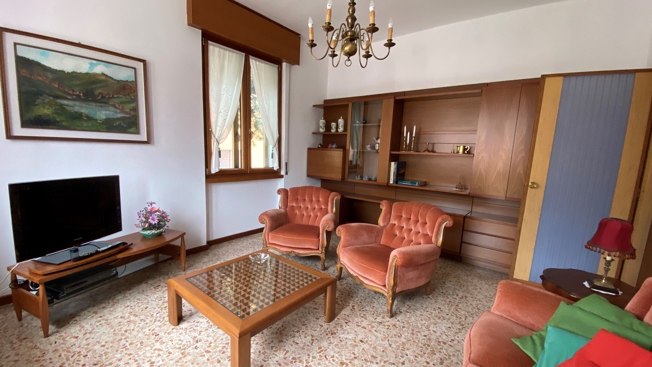 Photo of Livingroom in Lipomo