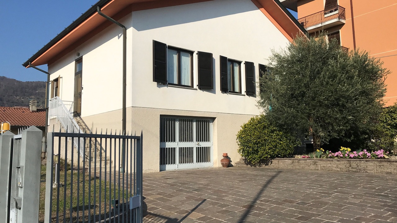 Photo of Outdoor in Lipomo