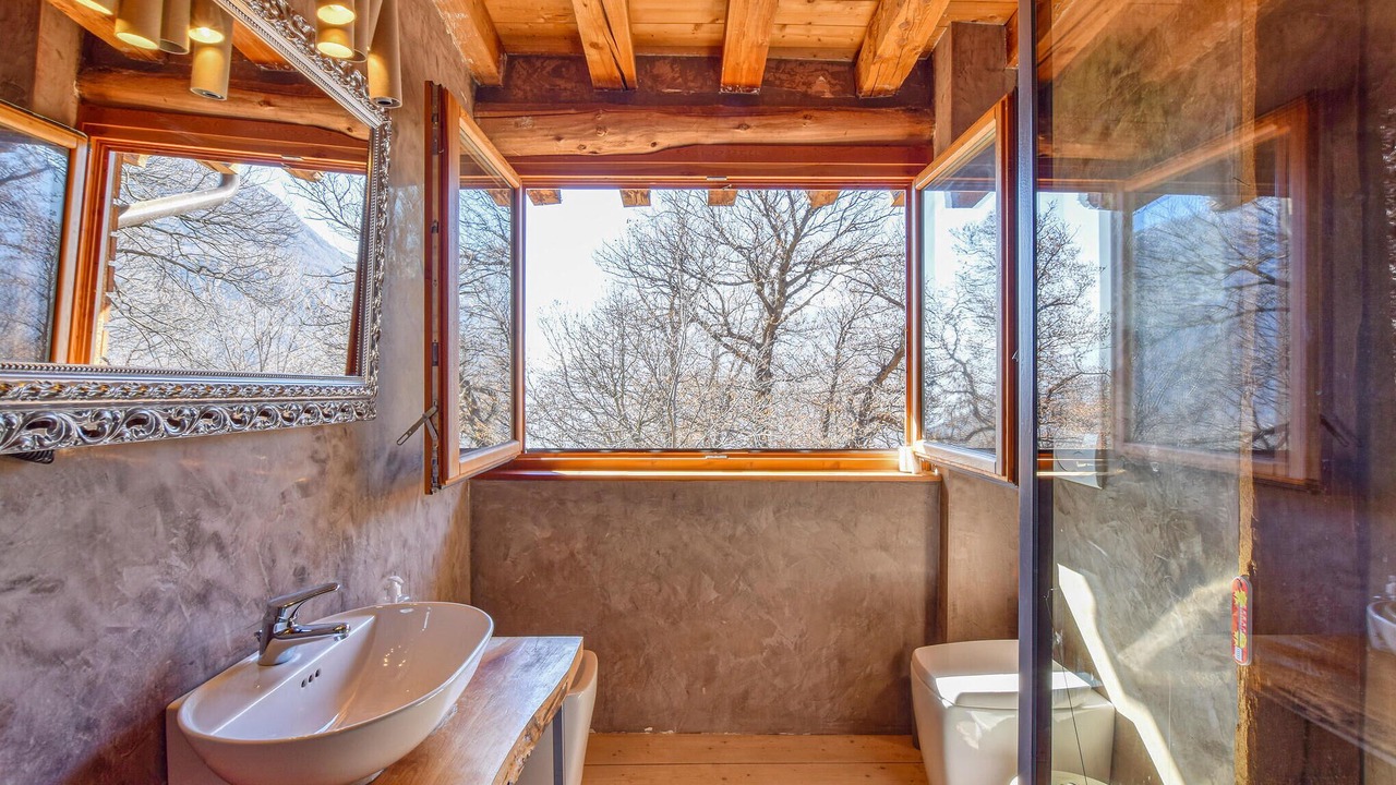 Photo of Bathroom in Cedegolo