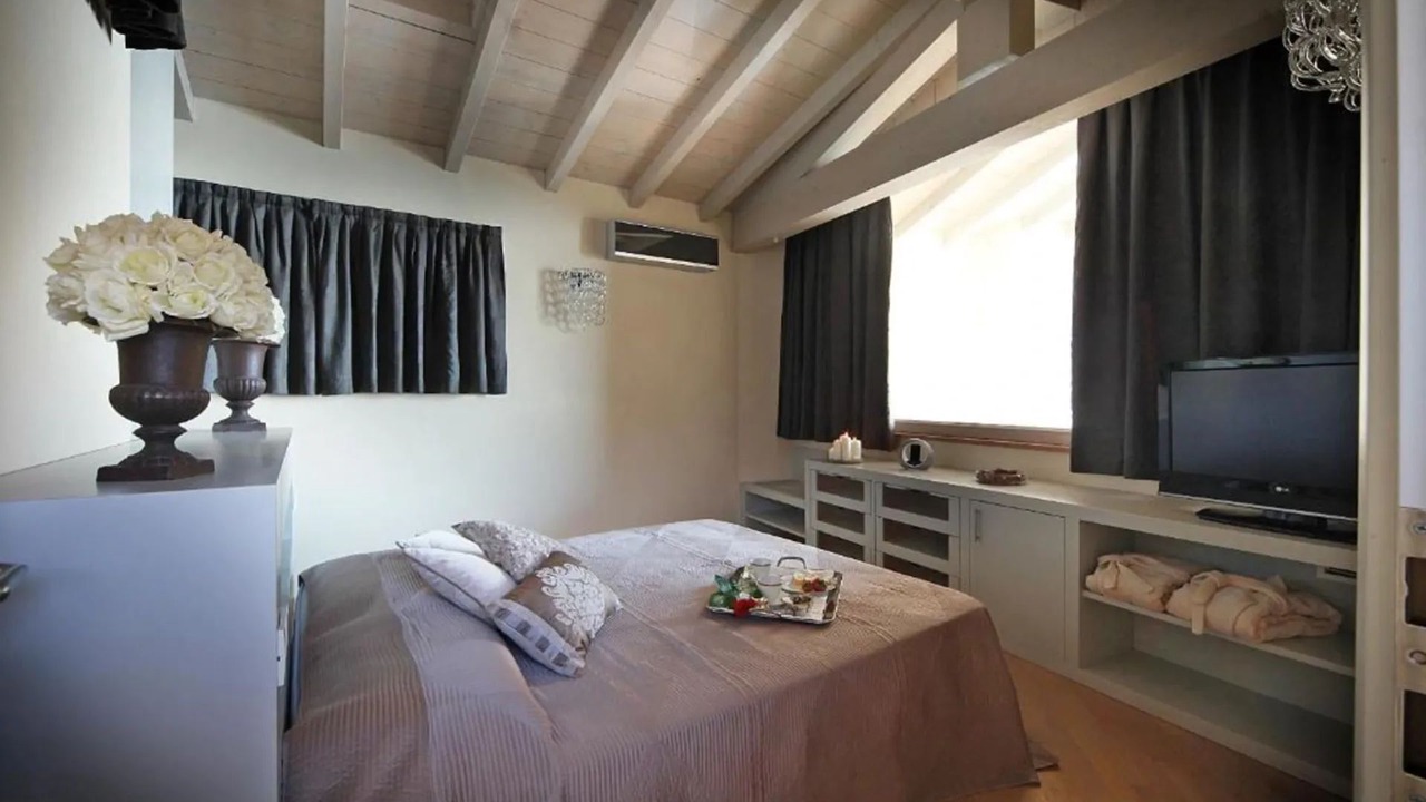 Photo of Bedroom in Toscolano Maderno