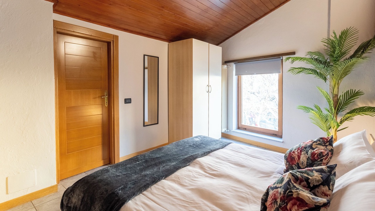 Photo of Bedroom in Como City Centre