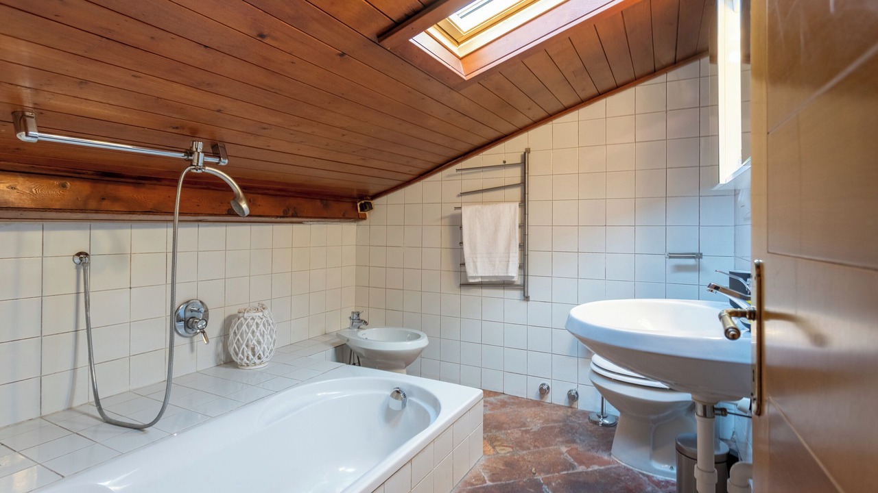 Photo of Bathroom in Como City Centre