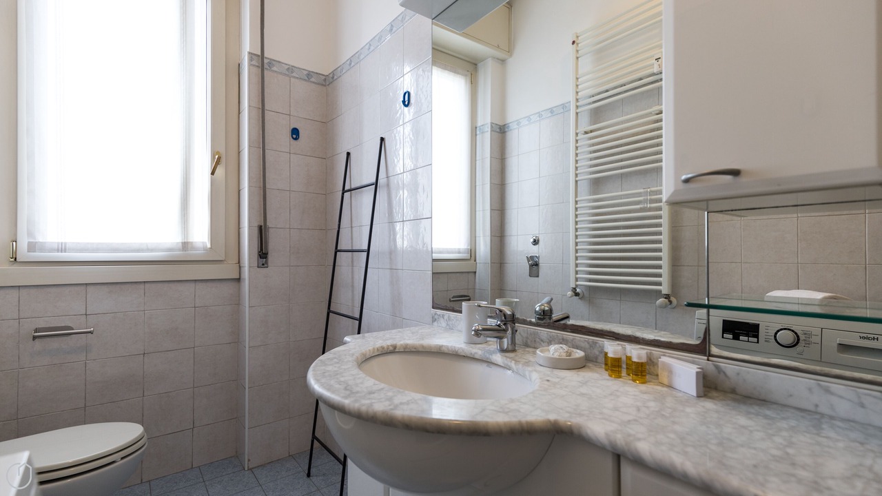 Photo of Bathroom in Monza