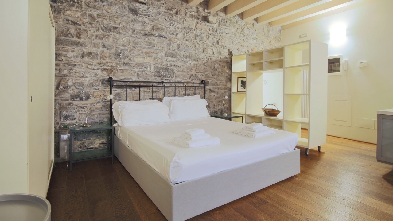 Photo of Bedroom in Torno