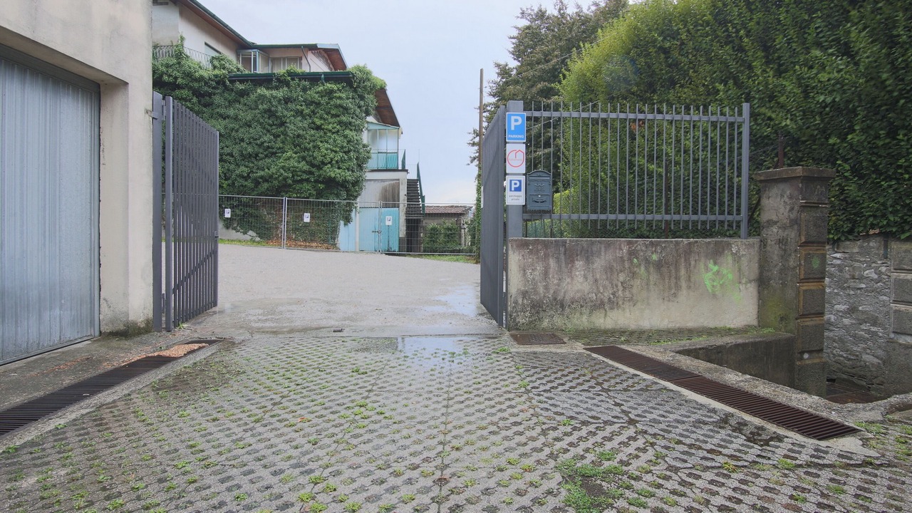 Photo of Others in Torno