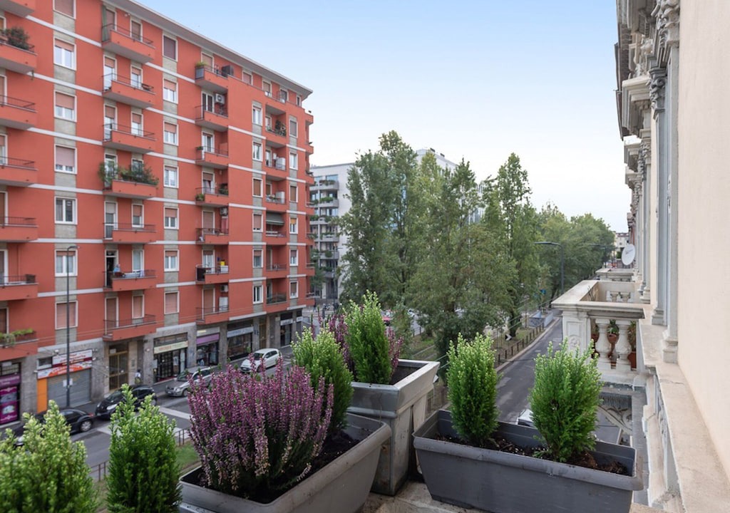 Photo of Buildings in Zona Farini