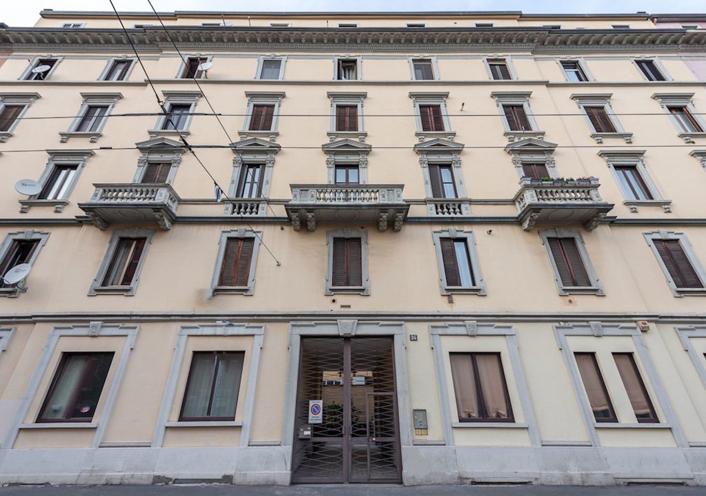 Photo of Buildings in Zona Farini