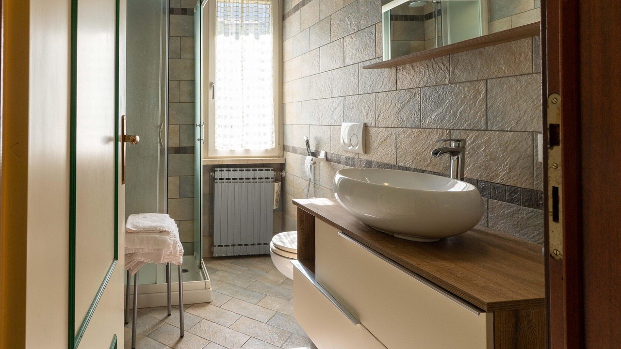 Photo of Bathroom in Crone