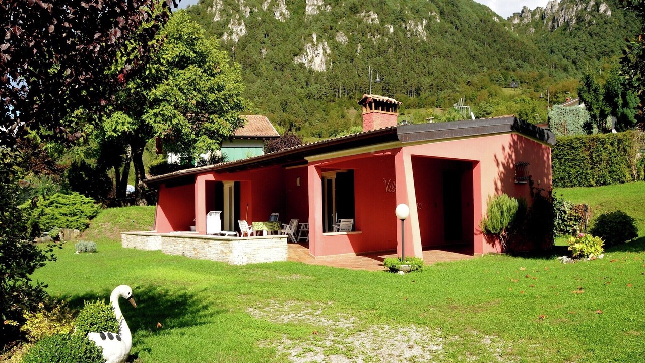 Photo of Outdoor in Crone