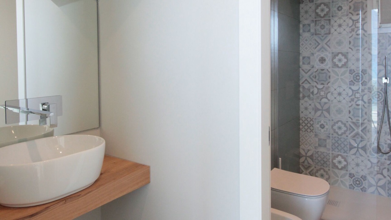 Photo of Bathroom in Marone