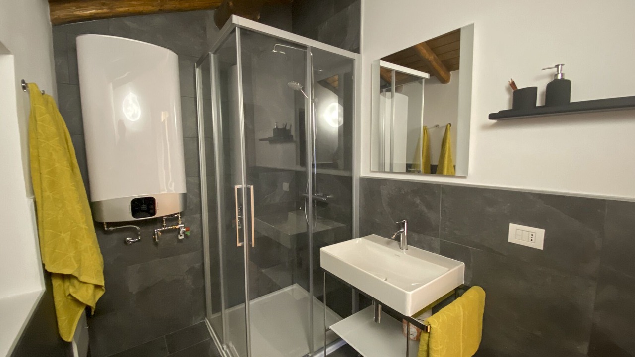 Photo of Bathroom in Livo