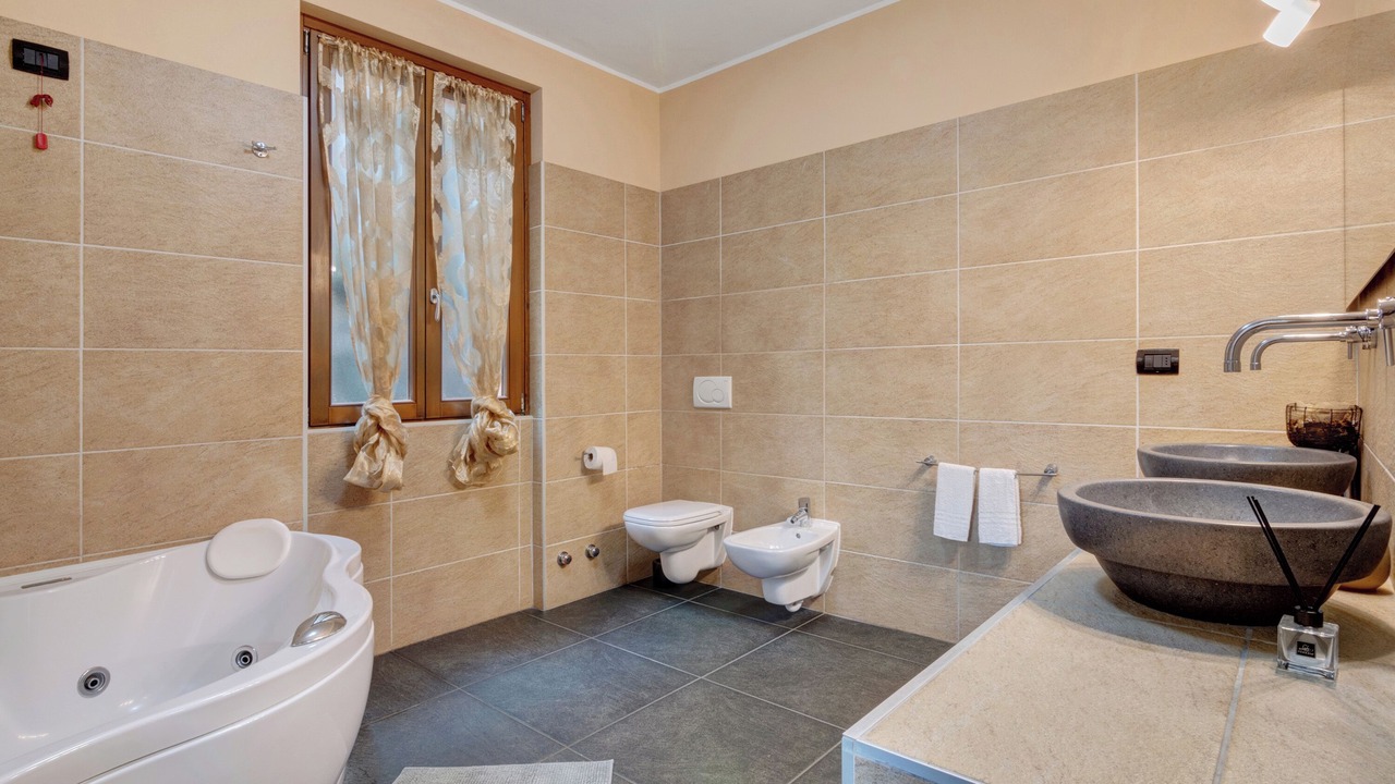 Photo of Bathroom in Argegno