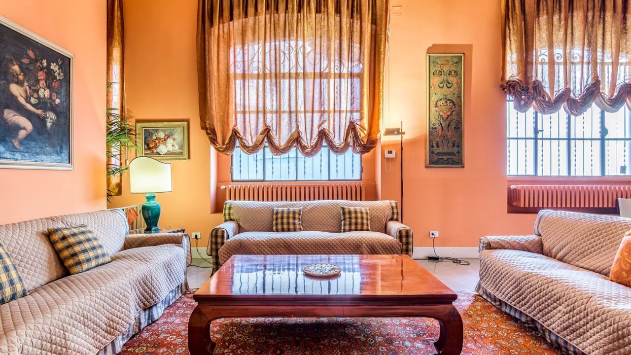Photo of Livingroom in Chinatown
