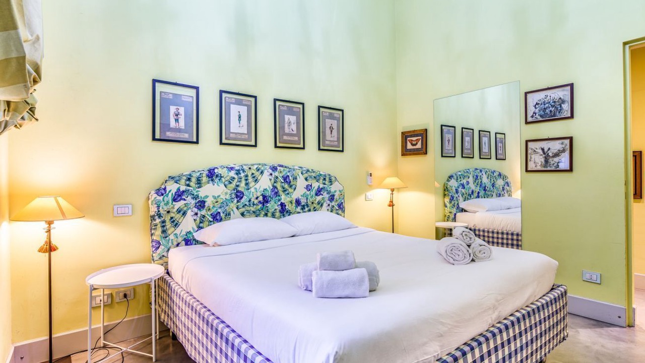 Photo of Bedroom in Chinatown
