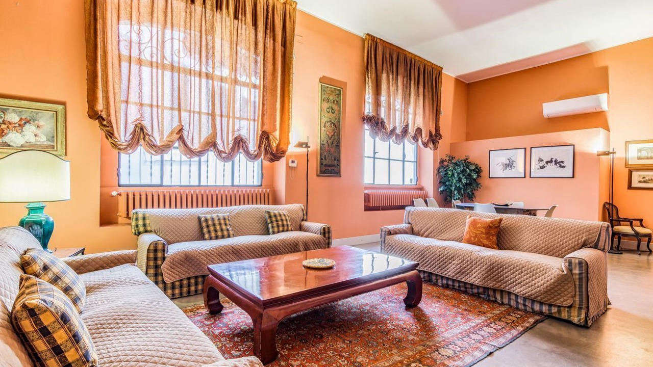 Photo of Livingroom in Chinatown