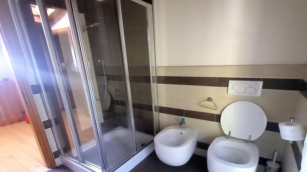 Photo of Bathroom in Marone