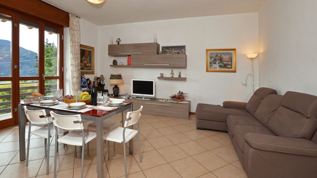 Photo of Bedroom in Mandello del Lario