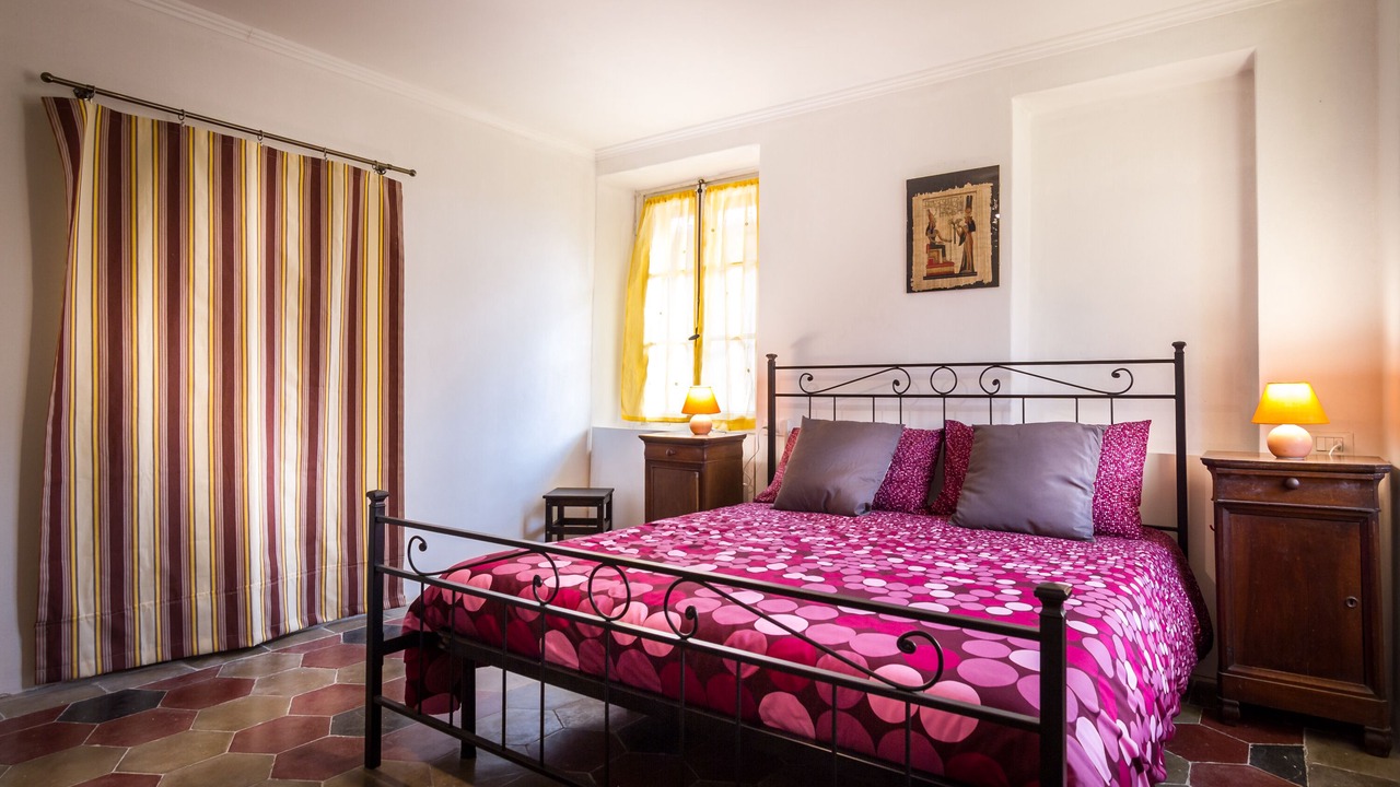 Photo of Bedroom in Torno
