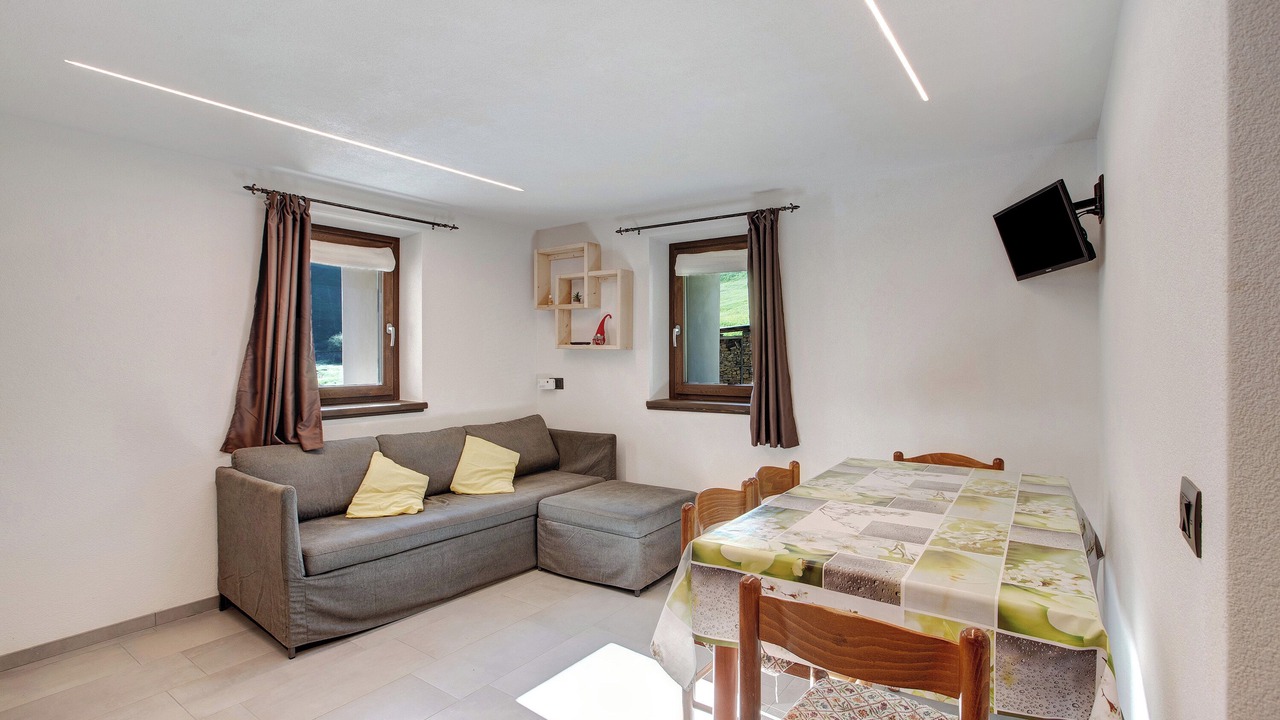 Photo of Livingroom in Trepalle