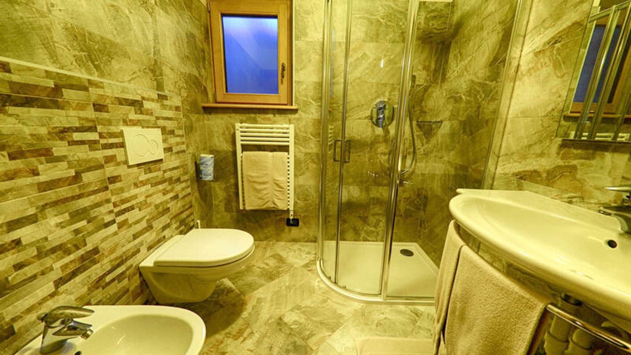 Photo of Bathroom in Teola