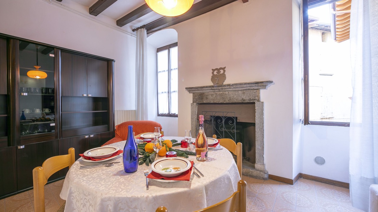 Photo of Bedroom in Toscolano Maderno