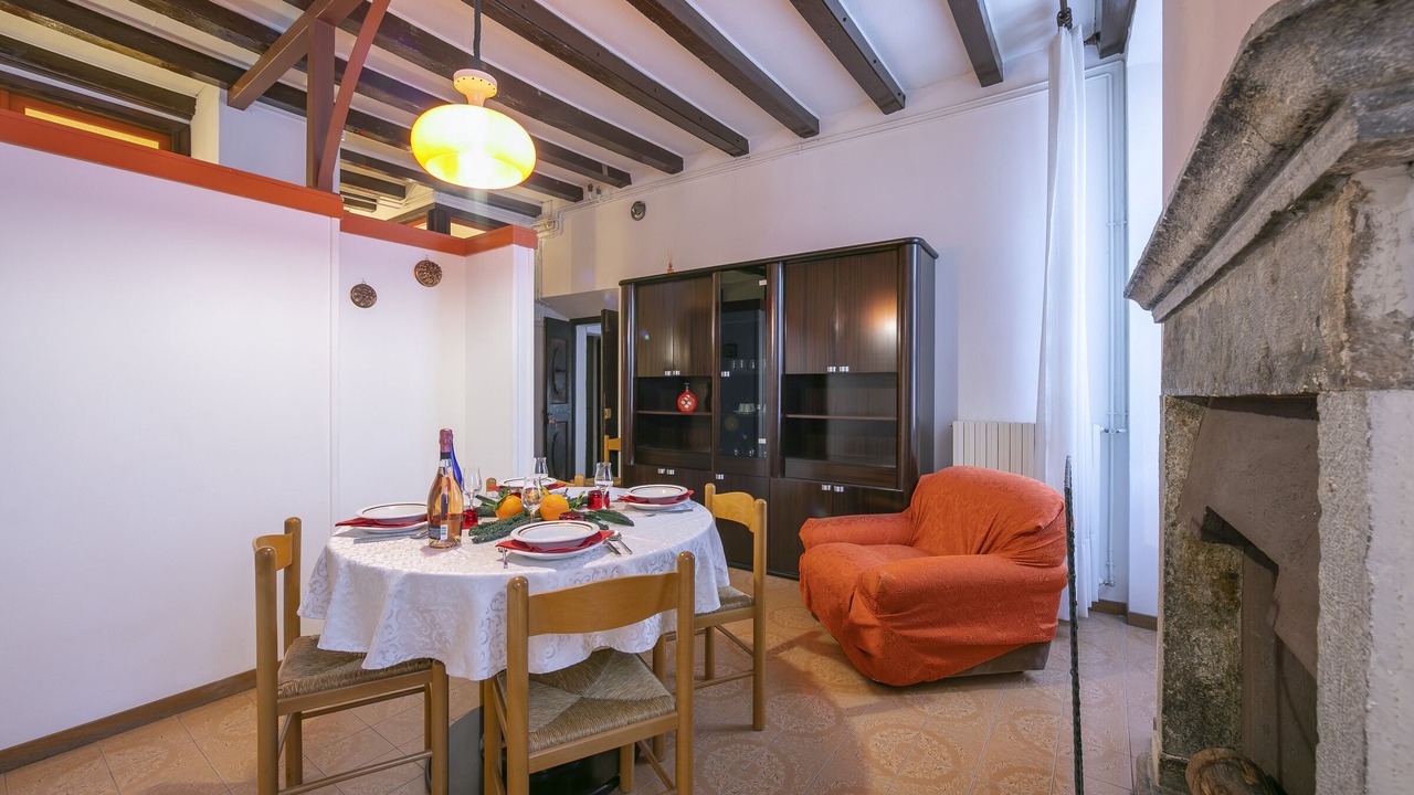 Photo of Bedroom in Toscolano Maderno